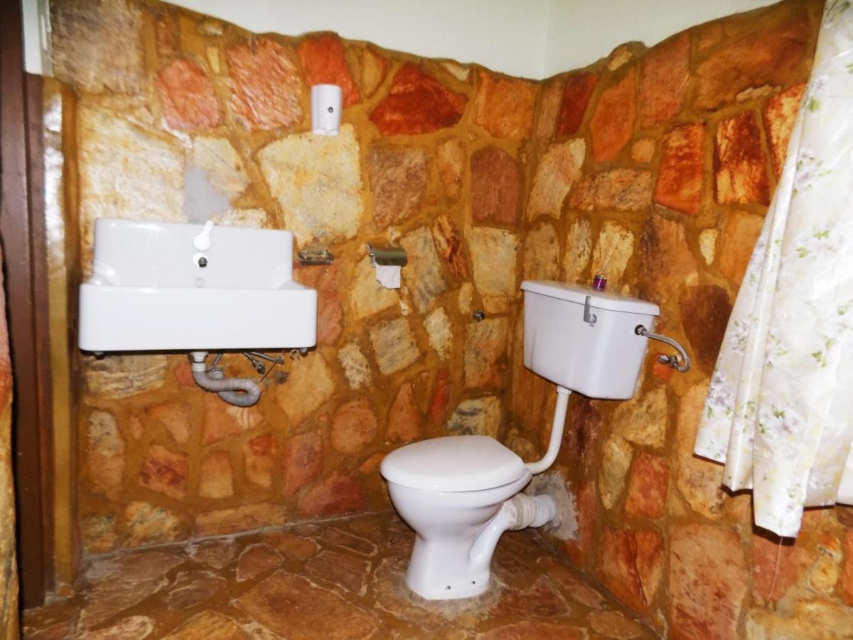 Afro Smile Hotel & Guest House - Jinja Exterior photo